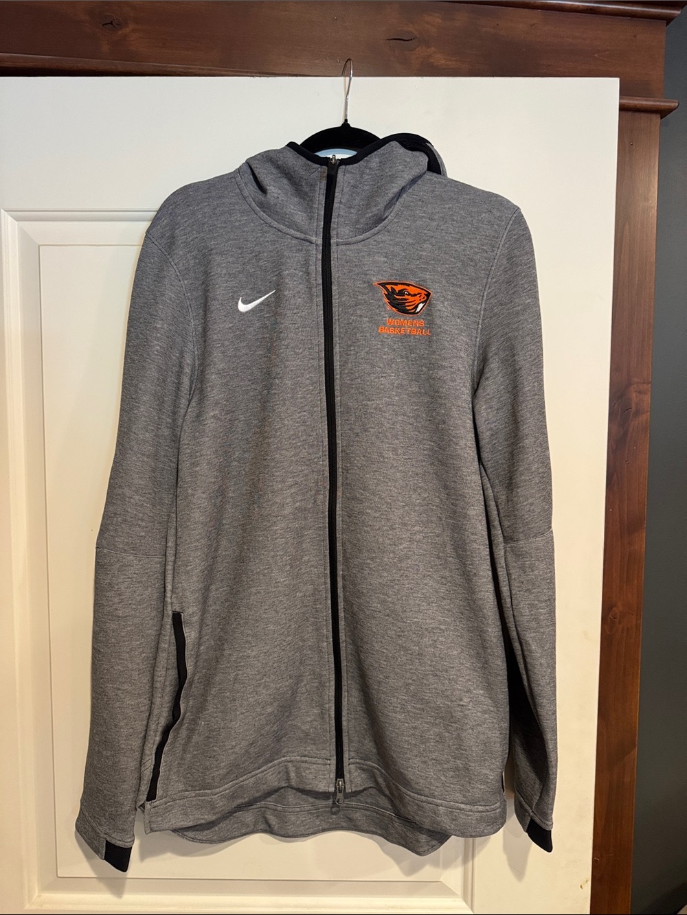 Nike Team Issued Oregon State Basketball Zip Up Jacket